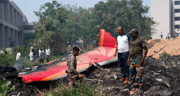 India recovers data from crashed Air India flight recorders