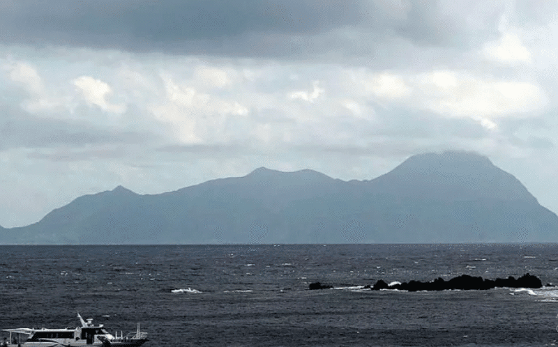 Japan islanders sleepless after 900 earthquakes in two weeks